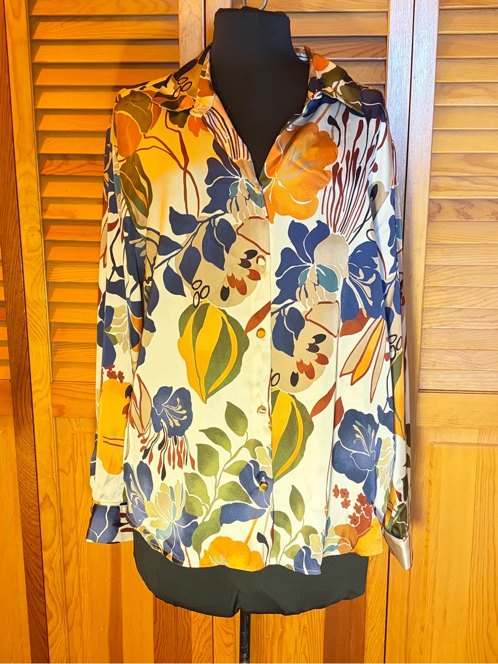 NWT Zara Woman Floral Satin Blouse Womens L Button Down Boho Art Print
